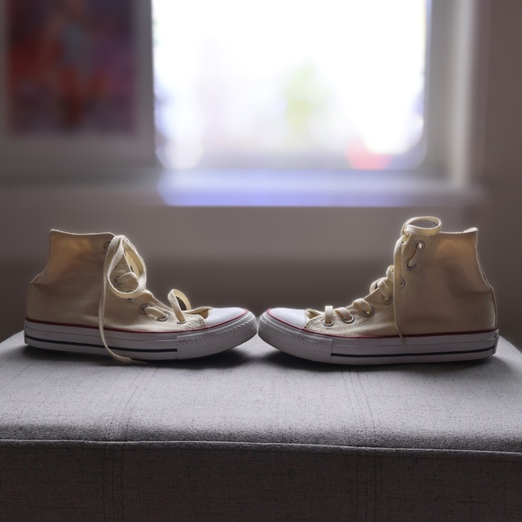 Converse Chuck Taylor All Star High Tops Womens 6 Off-White Classic Causal - Picture 3 of 8